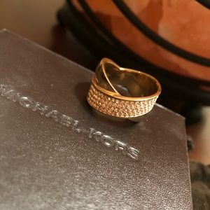 Michael Kors Rose Gold Jet Set Ring! Size 7 💍